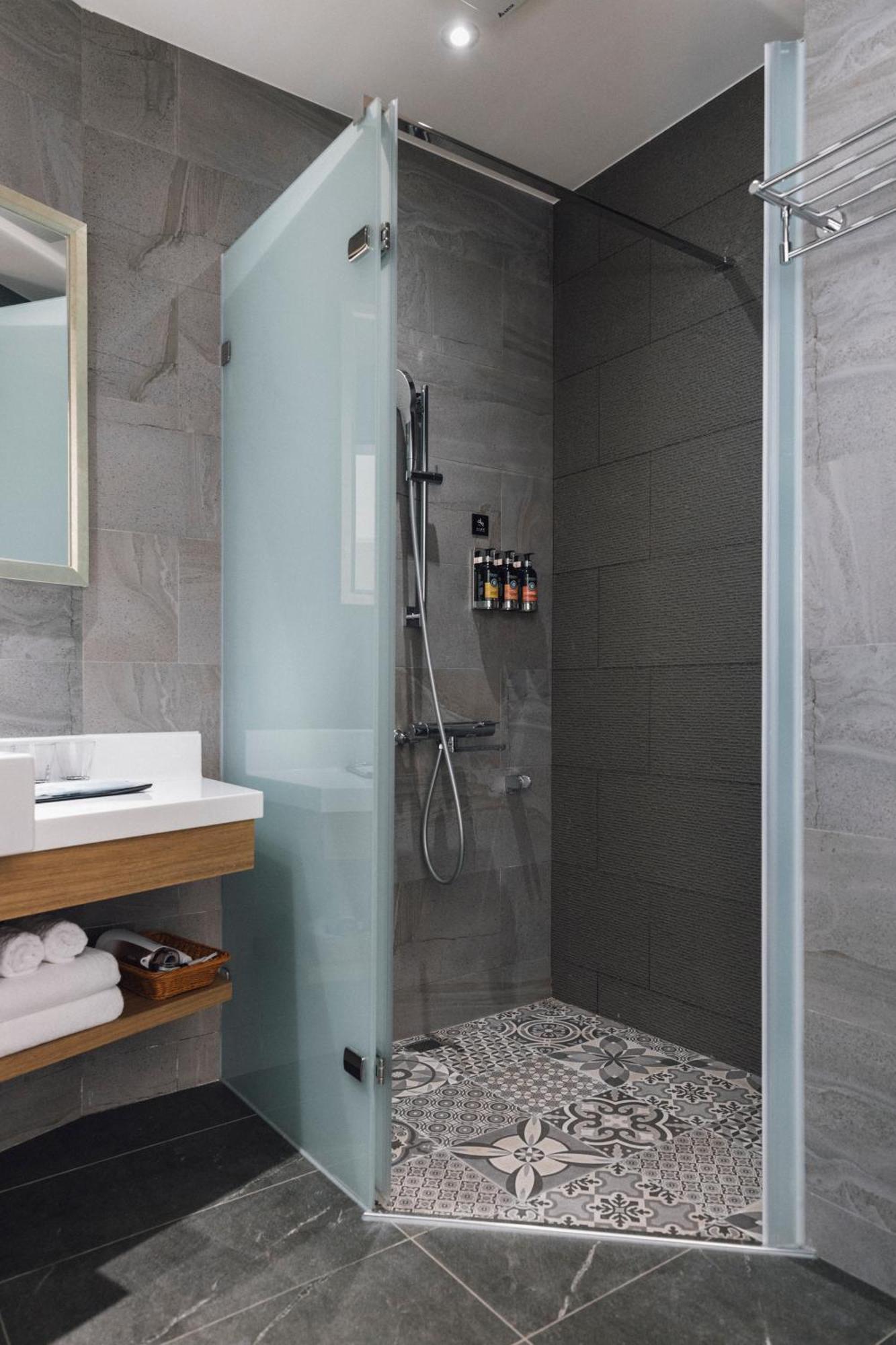 鹹菜巷8號 Hotell Tainan Exteriör bild