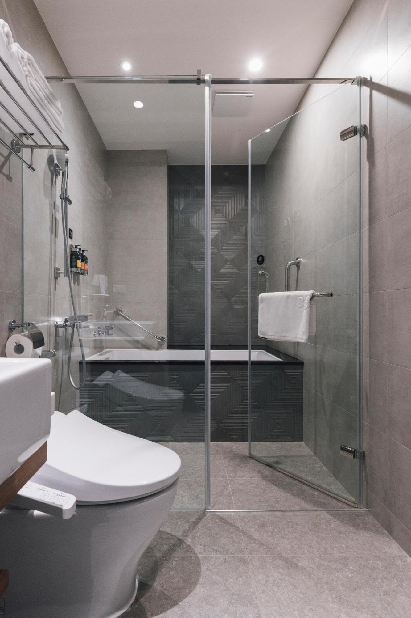鹹菜巷8號 Hotell Tainan Exteriör bild